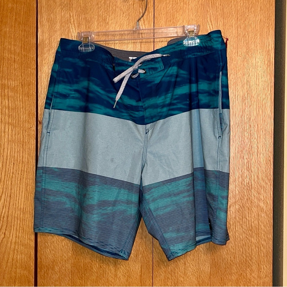 Quiksilver 19" Tijuana Beachshort Board Shorts 36” L Dryflight Swim Surf EUC